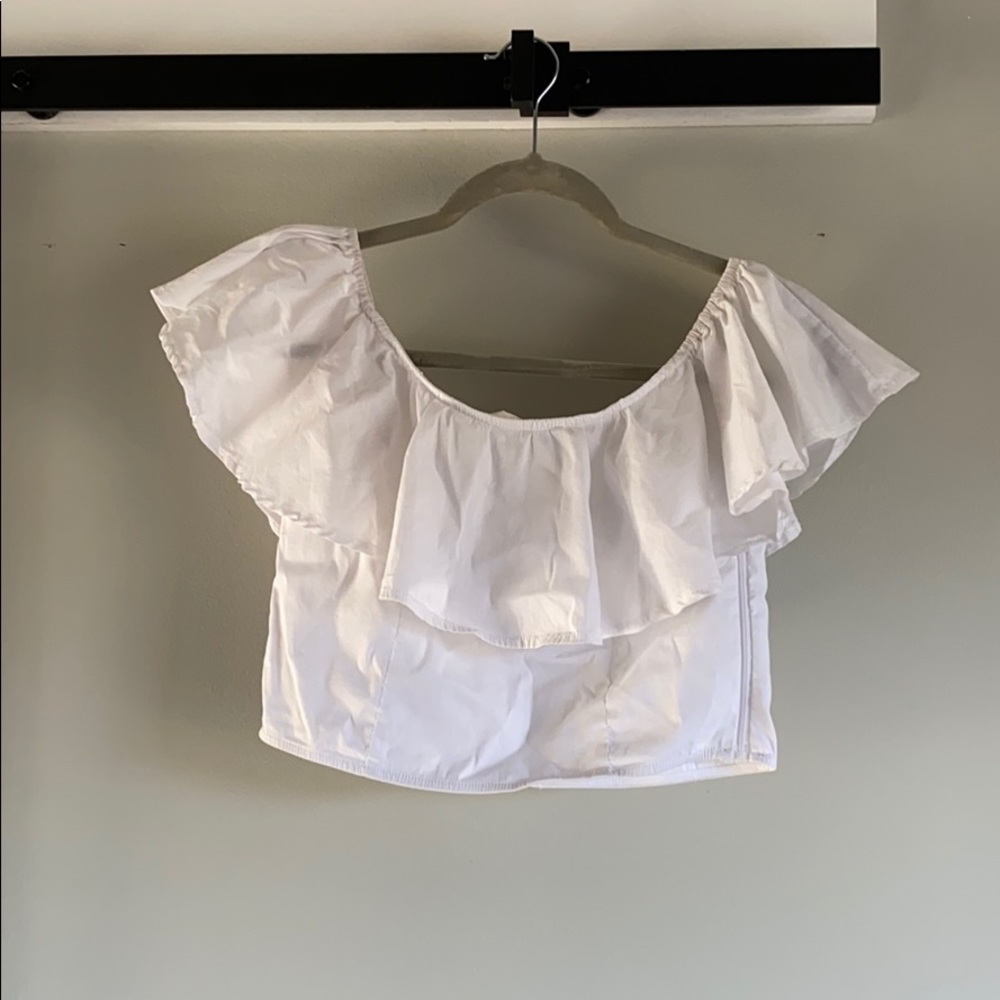 White off the shoulder ruffle fitted crop